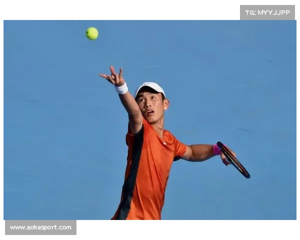 网球香港公开赛训练日，球员适应场地情况